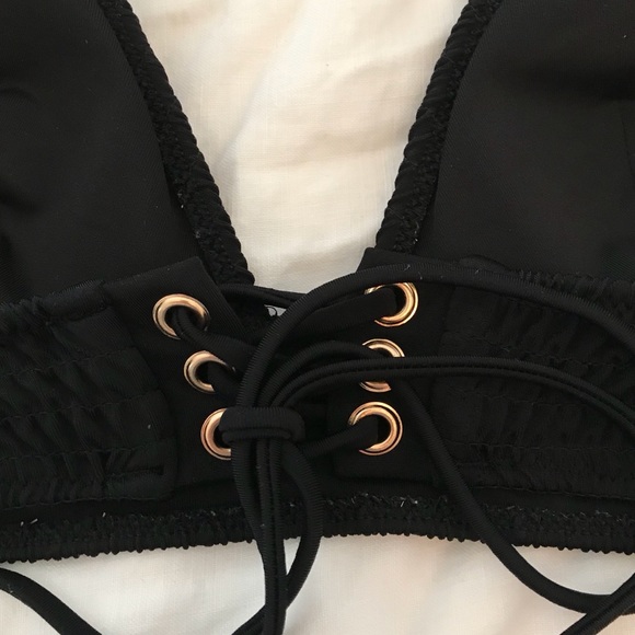 Cute black bikini top - Picture 4 of 5